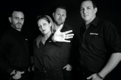 GREG et son équipe d'hypnotiseurs prète pour recommencer les shows d'hypnose.